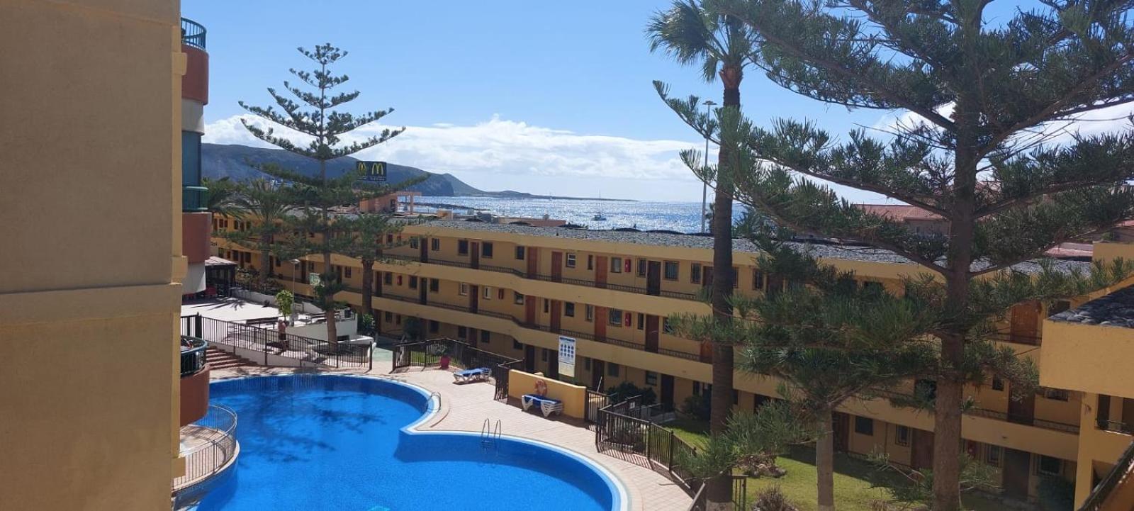 Firstline Apartment Los Cristianos Arona  Exterior photo