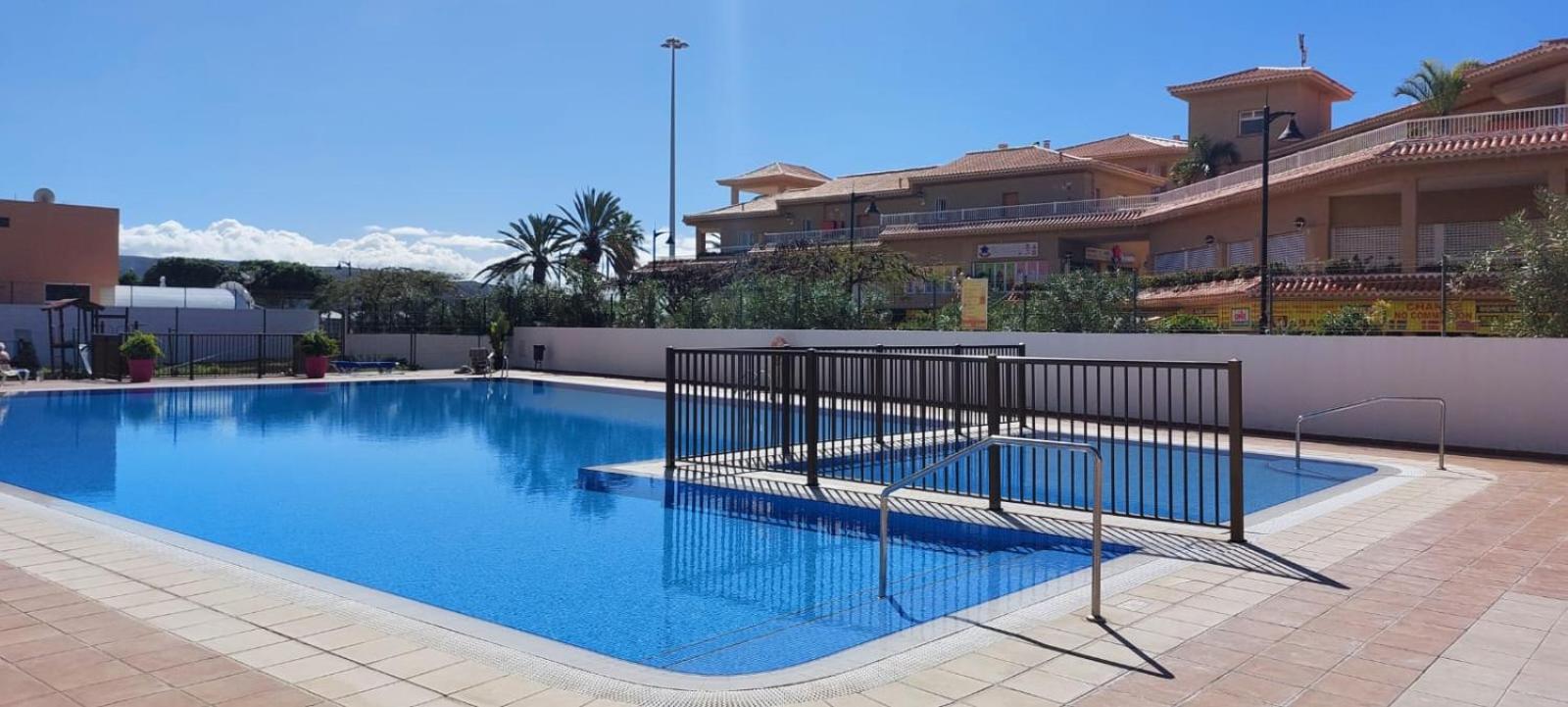 Firstline Apartment Los Cristianos Arona  Exterior photo
